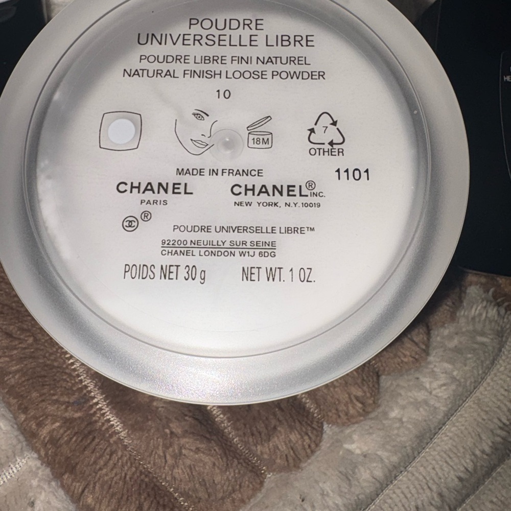 CHANEL La Mousse Cleansing Cream Set - Picture 6 of 8